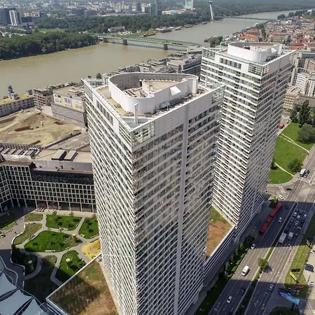 Zora Exclusive By Chors Bratislava