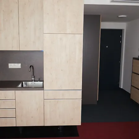 Zora Exclusive By Chors ברטיסלאבה