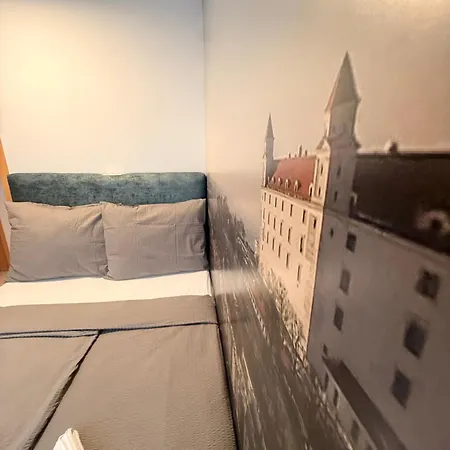 Zora Exclusive By Chors * Bratislava