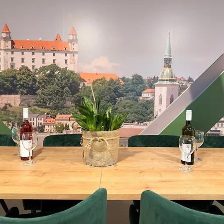 Zora Exclusive By Chors * Bratislava