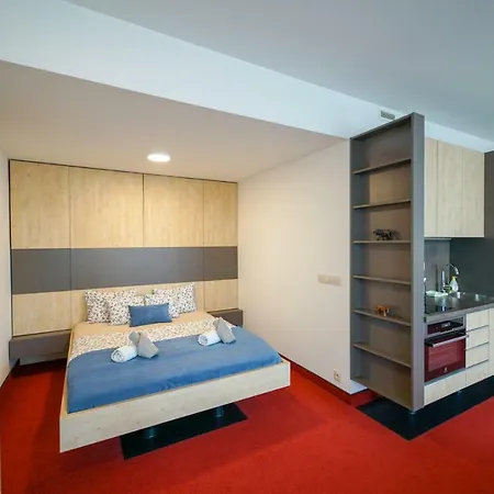 Zora Exclusive * Bratislava
